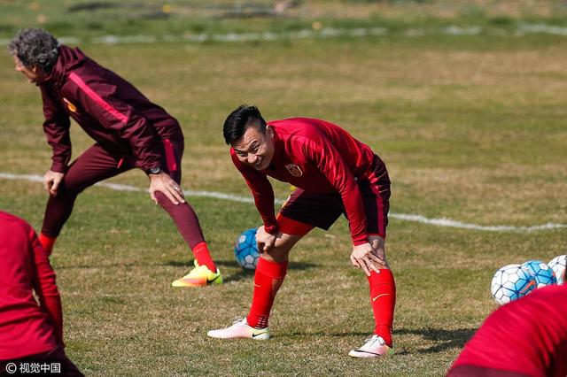 公交车被cao合不拢腿